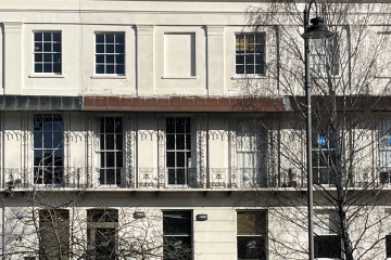 Document: [6 Imperial Square]